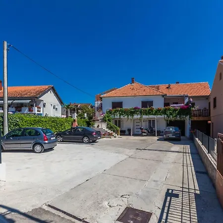 Kelava Apartment *